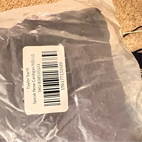 Official Taylor Swift Speak Now Cardigan - Picture 6 of 8